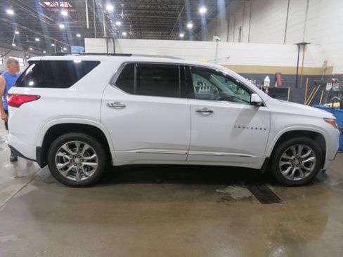 Used 2018 Chevrolet Traverse Premier AWD/4WD image 7