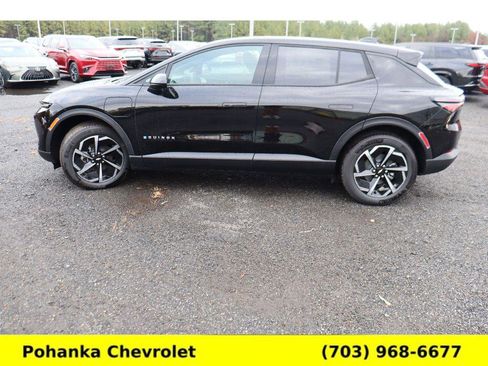 New 2026 Chevrolet Equinox EV LT image 4