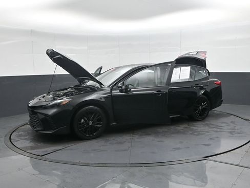 Used 2025 Toyota Camry SE image 49