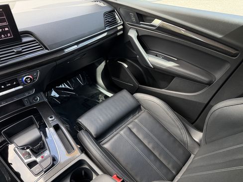 Used 2024 Audi SQ5 Premium Plus AWD/4WD image 17