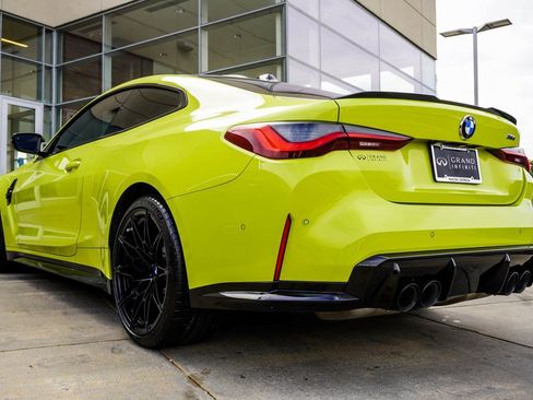 Used 2024 BMW M4 Coupe w/ Executive Package image 13