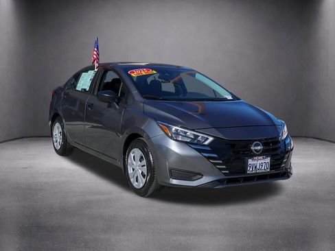 Used 2025 Nissan Versa S w/ Trunk Package image 2