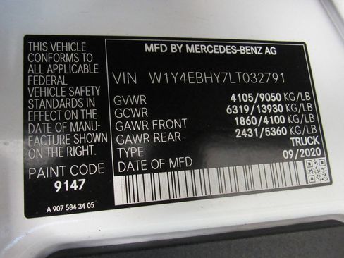 Used 2020 Mercedes-Benz Sprinter 2500 image 34