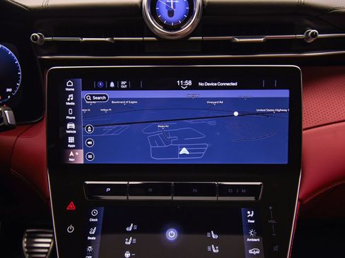 Used 2025 Maserati Grecale Modena AWD/4WD image 40