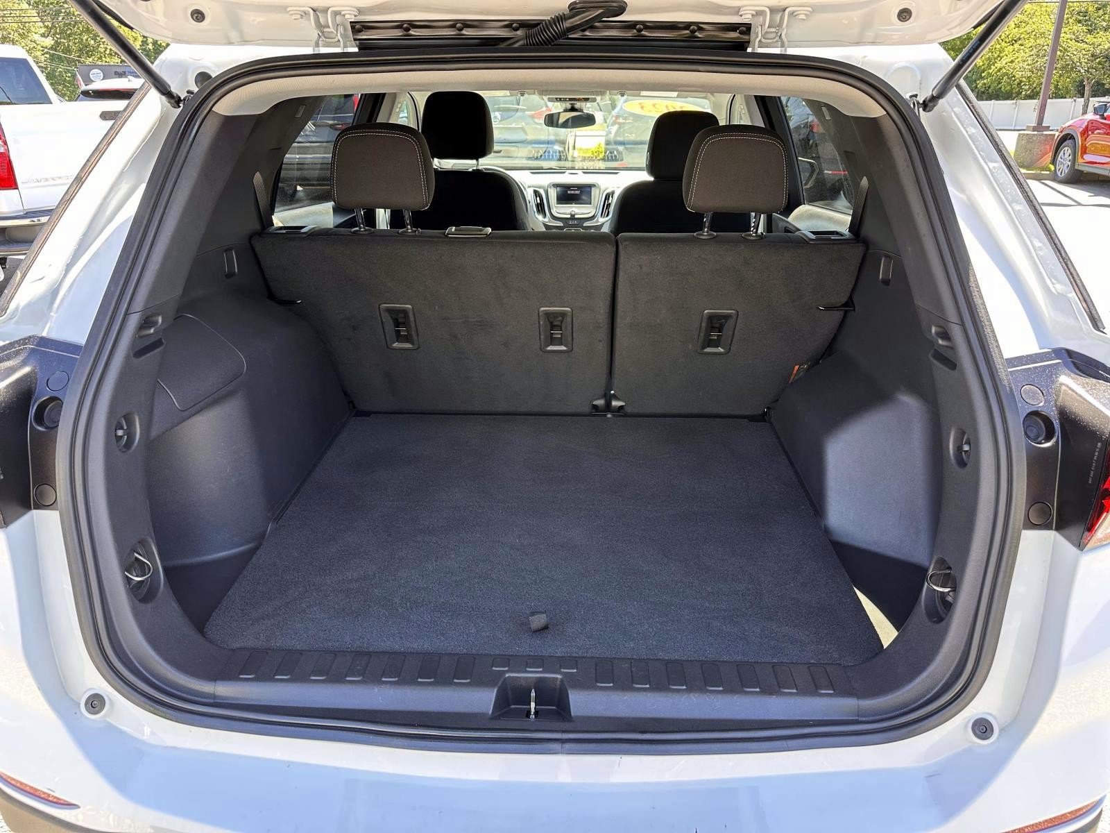 Used 2023 Chevrolet Equinox LS w/ LS Convenience Package AWD/4WD image 7