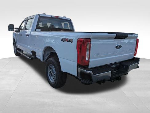 New 2026 Ford F250 XL w/ XL Chrome Package image 7