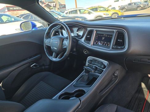 Used 2019 Dodge Challenger SXT w/ Driver Convenience Group RWD image 10