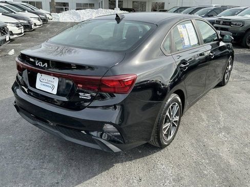 Used 2024 Kia Forte LXS image 3