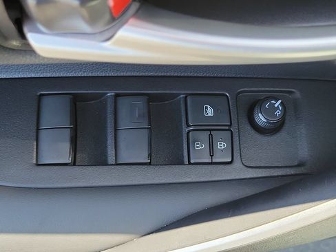 Used 2024 Toyota Corolla SE w/ SE Package FWD image 23