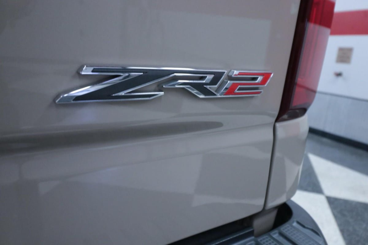 Used 2022 Chevrolet Silverado 1500 ZR2 w/ Technology Package AWD/4WD image 34