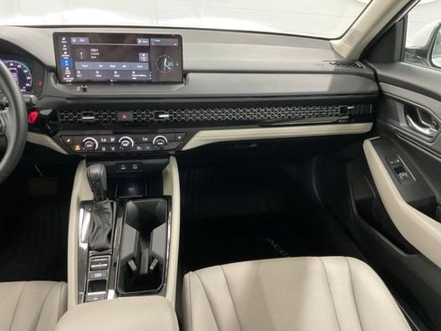 Certified 2025 Honda Accord EX-L image 16