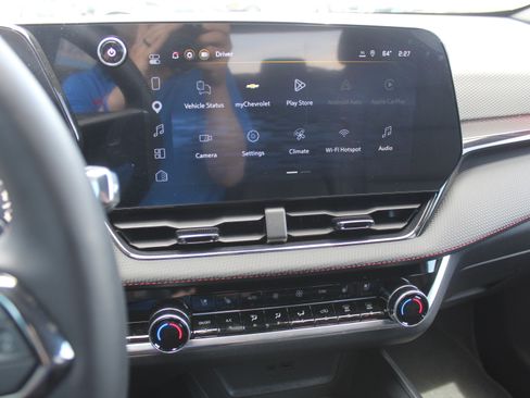 New 2026 Chevrolet Equinox RS w/ Convenience Package III FWD image 13