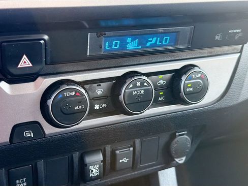 Used 2021 Toyota Tacoma 2WD Double Cab image 15