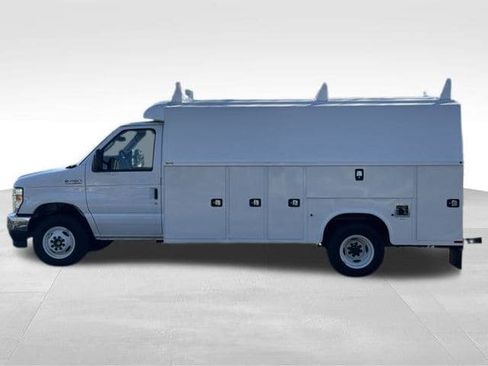 New 2024 Ford E-450 and Econoline 450 Super Duty w/ Power Windows & Locks Group image 8