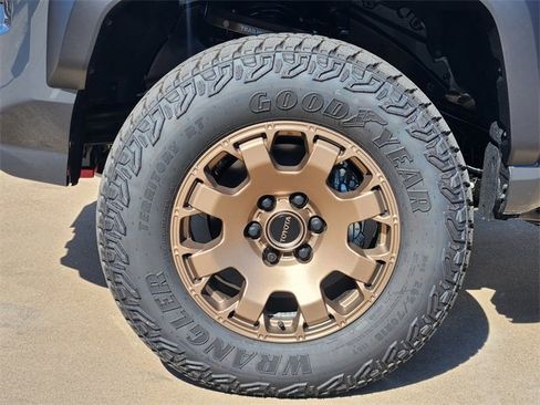 New 2025 Toyota Tacoma 4x4 Double Cab Hybrid image 8