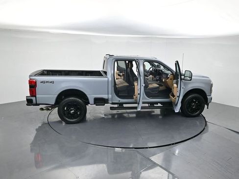 New 2026 Ford F250 Lariat w/ Black Appearance Package image 42