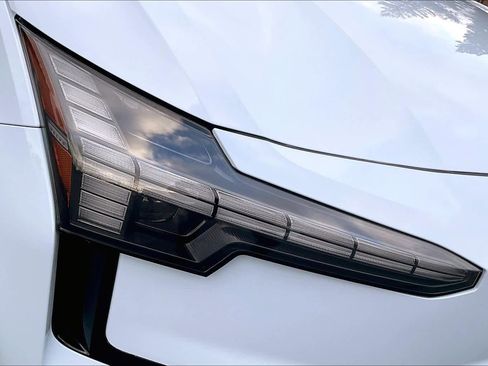 Used 2025 Volvo EX30 Ultra image 31