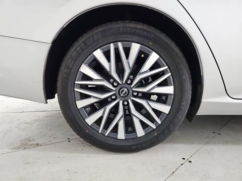 Used 2023 Nissan Altima 2.5 SV image 13