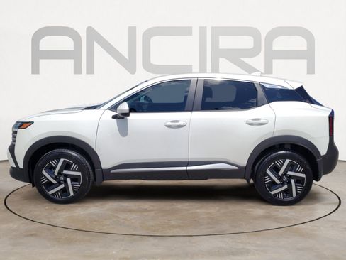 Used 2025 Nissan Kicks SV FWD image 7