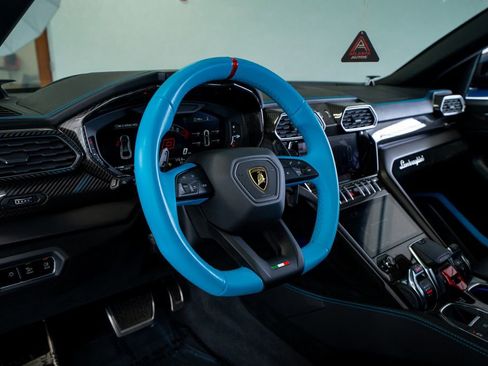 Used 2023 Lamborghini Urus Performante image 31
