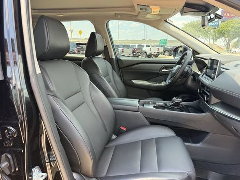 Used 2026 Nissan Rogue Dark Armor FWD image 29