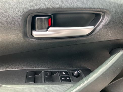 Used 2020 Toyota Corolla LE FWD image 36