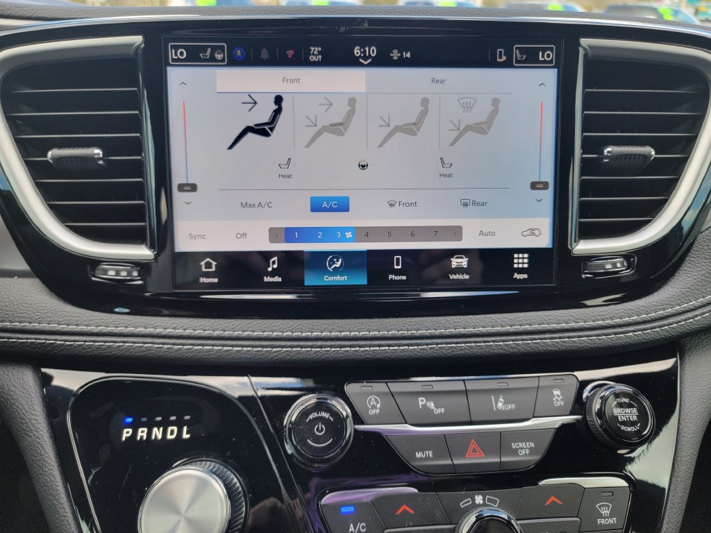 New 2026 Chrysler Pacifica Select FWD image 15
