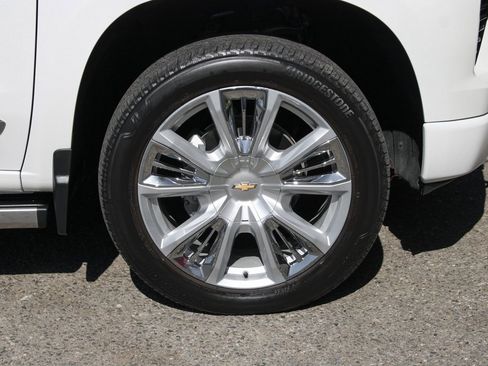 Used 2024 Chevrolet Silverado 1500 High Country image 43