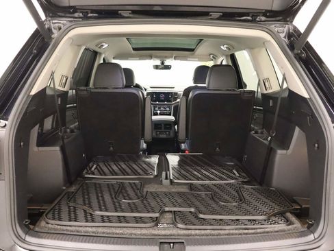 Used 2023 Volkswagen Atlas SE w/ Panoramic Sunroof Package FWD image 20
