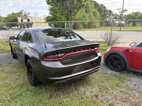 Used 2017 Dodge Charger Police w/ Street Appearance Group RWD image 7