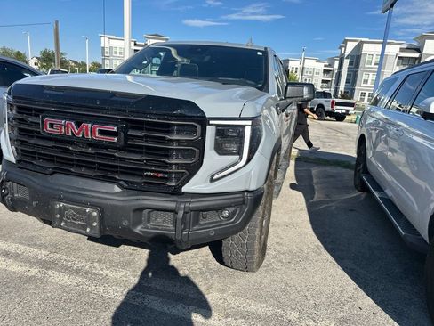 Used 2024 GMC Sierra 1500 AT4X AWD/4WD image 27