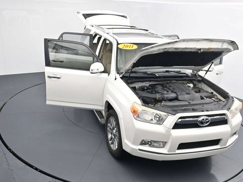 Used 2011 Toyota 4Runner Limited AWD/4WD image 40