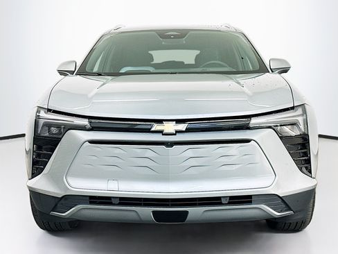 Used 2024 Chevrolet Blazer EV LT AWD/4WD image 2