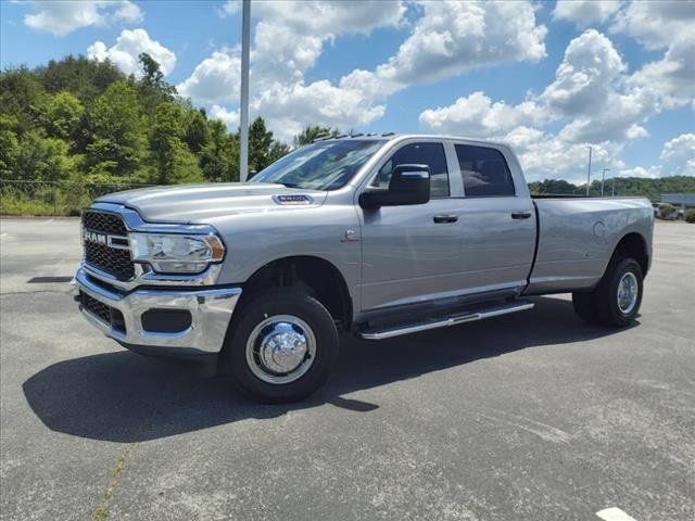 New 2024 RAM 3500 Tradesman w/ Chrome Appearance Group AWD/4WD image 2