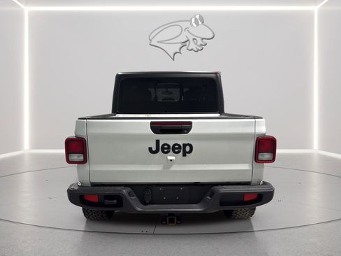Used 2022 Jeep Gladiator Sport image 5