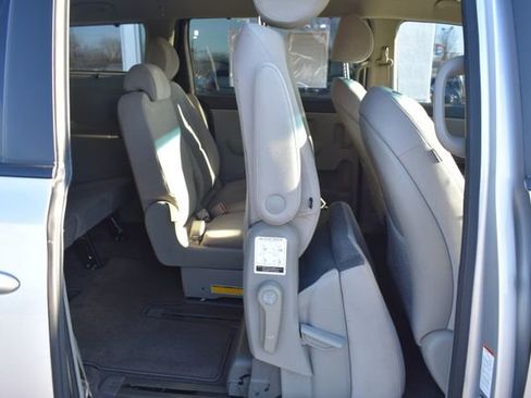Used 2016 Kia Sedona LX w/ Option Group 020 image 40