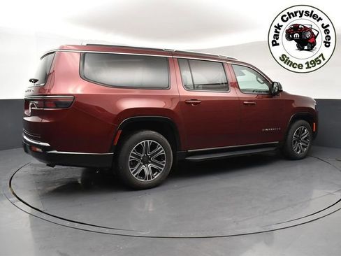 Used 2024 Jeep Wagoneer L 4WD w/ Premium Group I image 3