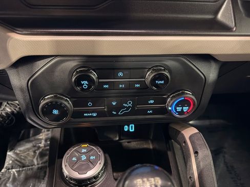 Used 2022 Ford Bronco Big Bend image 18