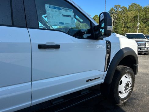 New 2026 Ford F550 4x4 Crew Cab image 19