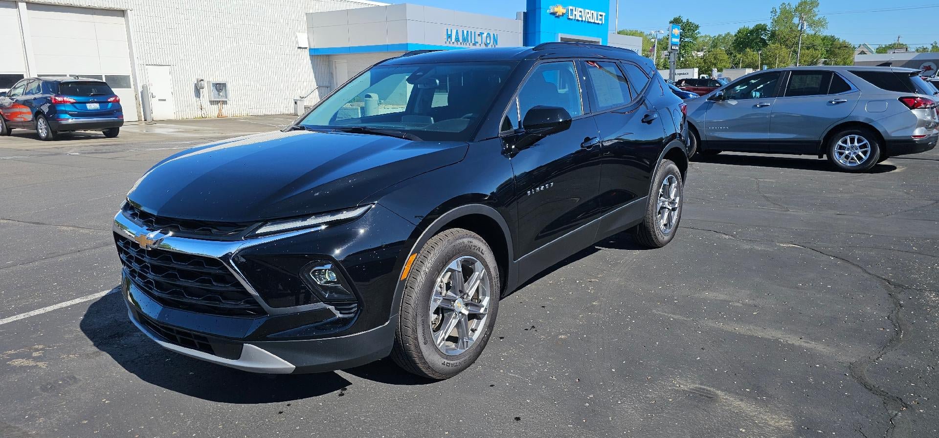Used 2024 Chevrolet Blazer LT w/ Convenience Package FWD image 3