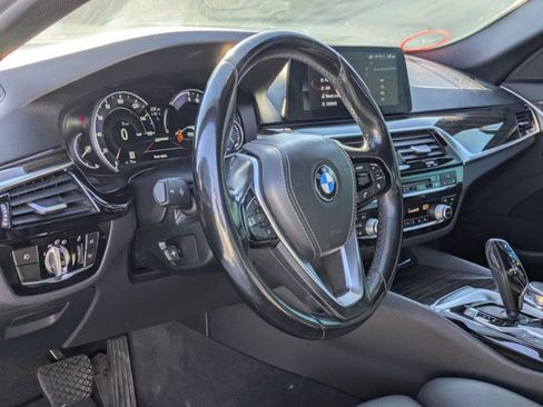 Used 2018 BMW 530e 530e iPerformance w/ Premium Package 2 image 11