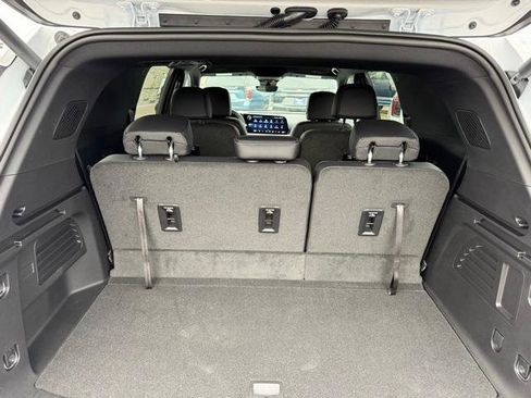 New 2026 Chevrolet Traverse LT w/ Driver Confidence Package image 22