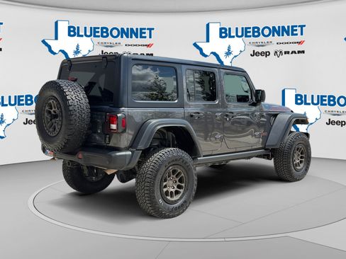 Used 2022 Jeep Wrangler Unlimited Rubicon w/ Xtreme Recon 35" Tire Package AWD/4WD image 5