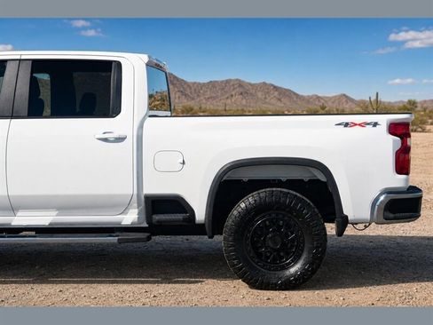 Used 2025 Chevrolet Silverado 2500 LT w/ Convenience Package AWD/4WD image 7