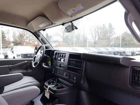 New 2026 Chevrolet Express 2500 w/ Enhanced Convenience Package RWD image 26