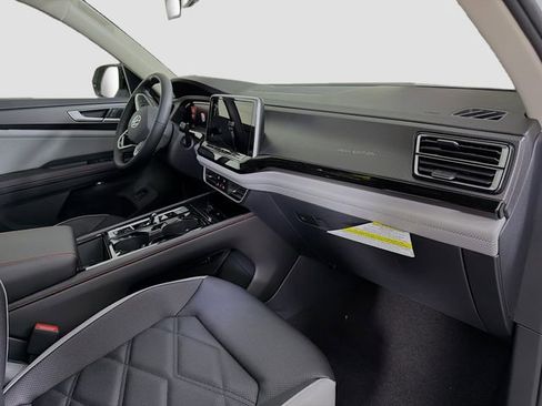 New 2026 Volkswagen Atlas Peak Edition AWD/4WD image 33