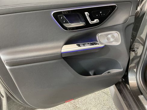 Certified 2025 Mercedes-Benz GLC 300 image 11