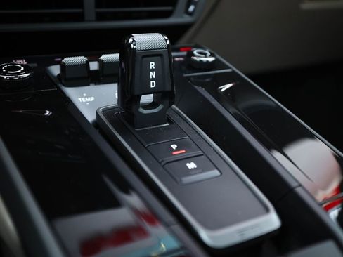 Used 2025 Porsche 911 Carrera image 34