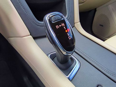 Used 2018 Cadillac XT5 FWD image 21