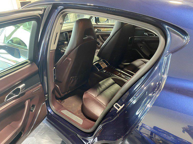 Used 2014 Porsche Panamera S RWD image 14